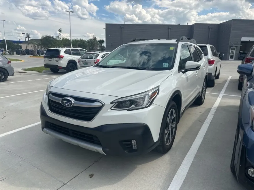 2020 Subaru Outback Limited photo 1