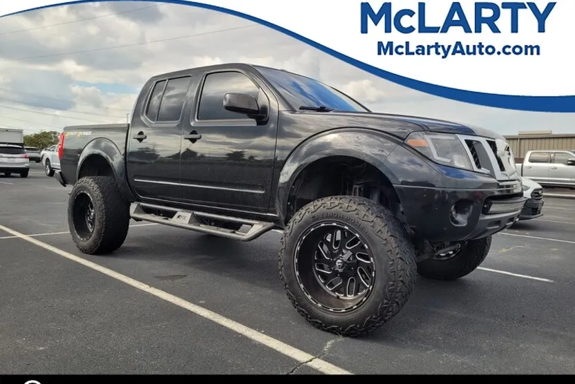 2018 Nissan Frontier Desert Runner photo 1