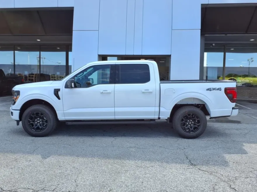 2025 Ford F-150 XLT photo 1