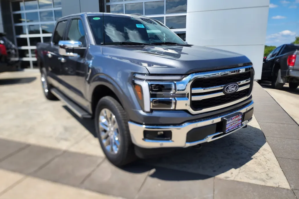 2025 Ford F-150 Lariat photo 1