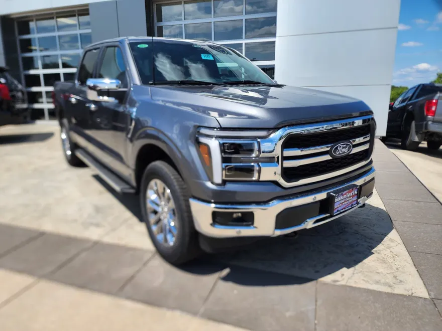 2025 Ford F-150 Lariat photo 1