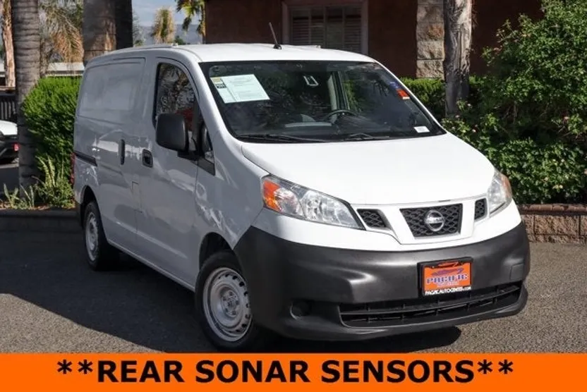 2018 Nissan NV200 S photo 1