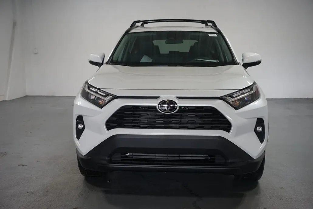 2025 Toyota RAV4 XLE Premium photo 1