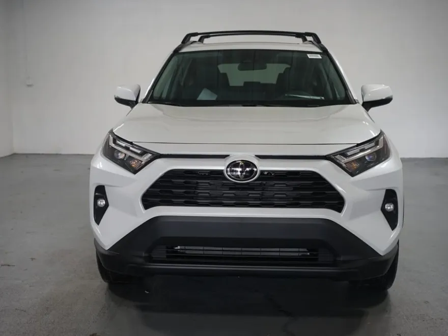 2025 Toyota RAV4 XLE Premium photo 1