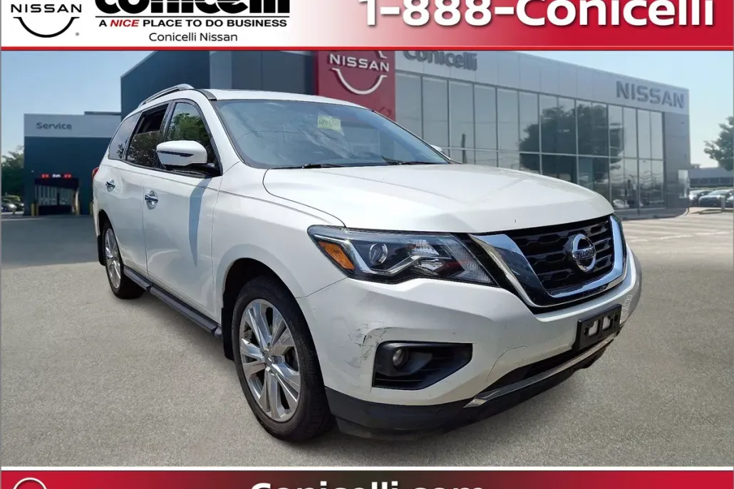 2019 Nissan Pathfinder SL photo 1