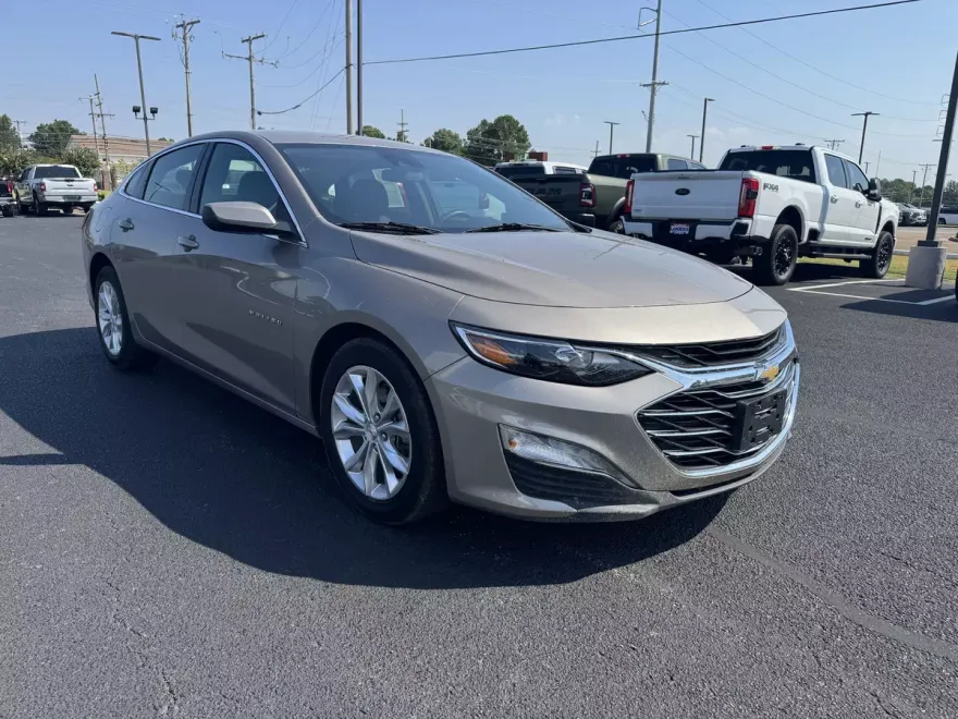2024 Chevrolet Malibu 1LT photo 1