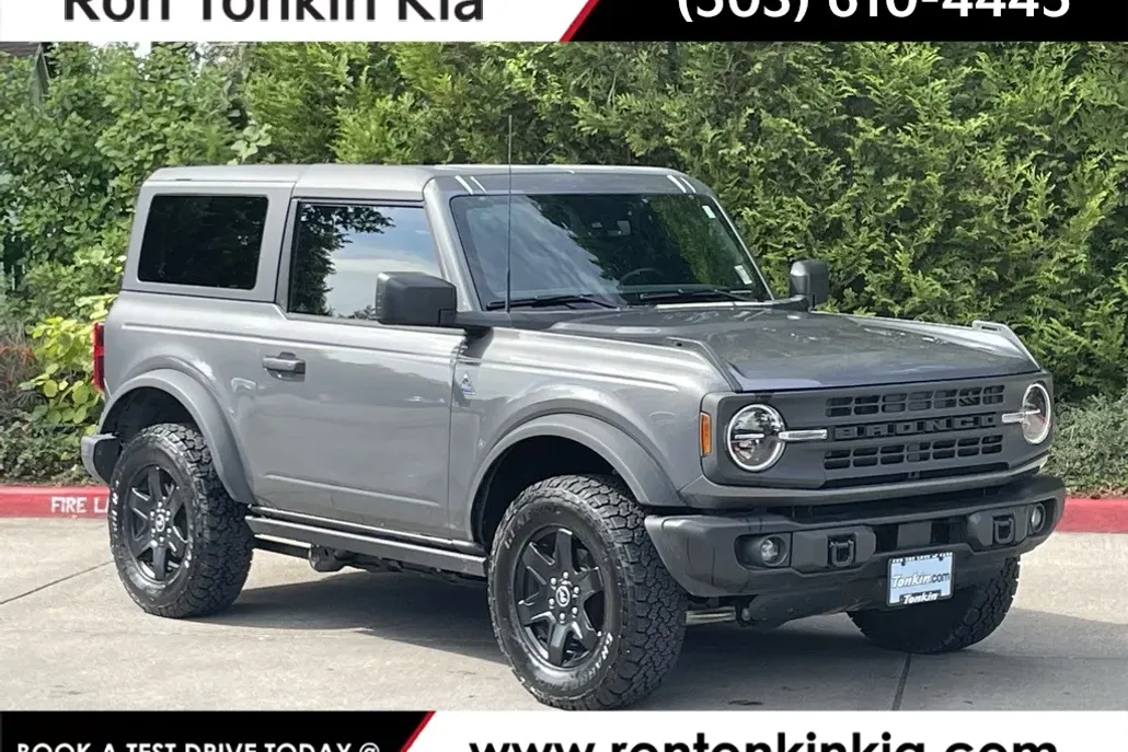 2023 Ford Bronco Black Diamond photo 1
