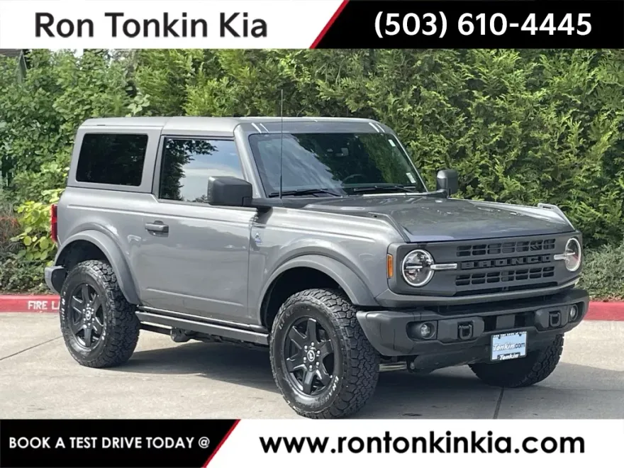 2023 Ford Bronco Black Diamond photo 1