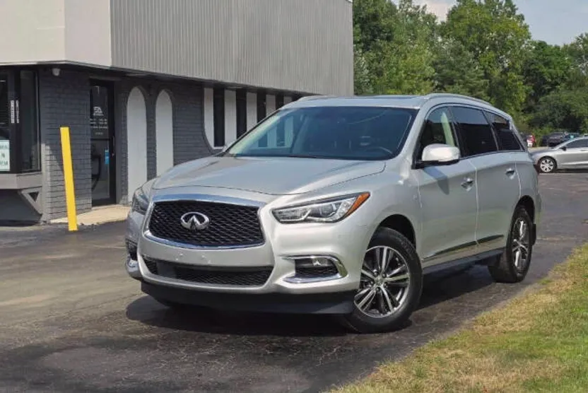 2018 Infiniti QX60 AWD photo 1