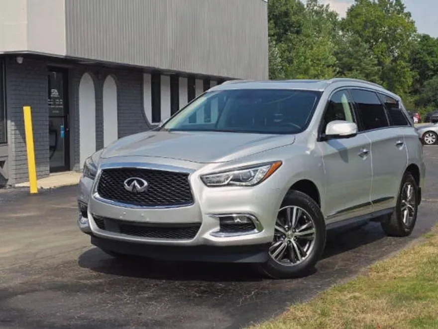 2018 Infiniti QX60 AWD photo 1