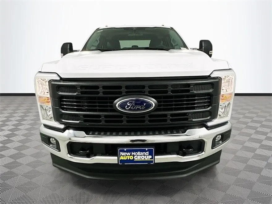 2026 Ford F-350 XL photo 2