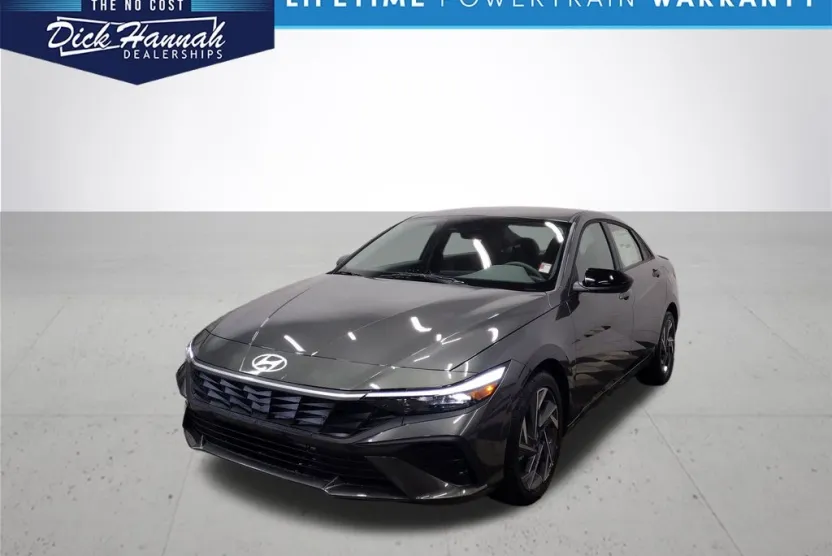 2025 Hyundai Elantra SEL Sport photo 1
