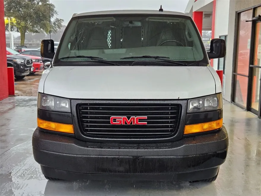 2023 Gmc Savana 3500 Cargo photo 1