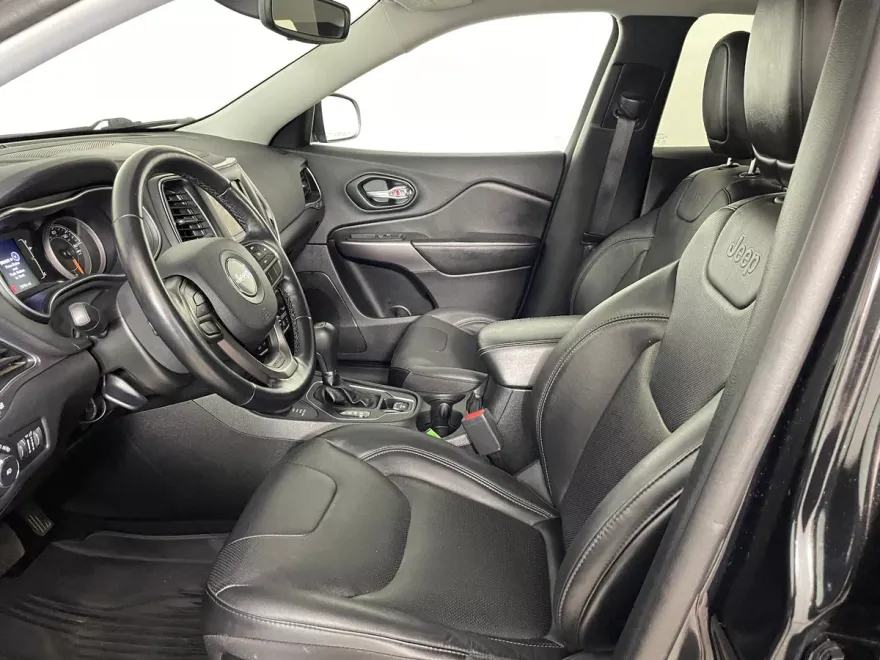 2021 Jeep Cherokee Latitude Lux photo 1