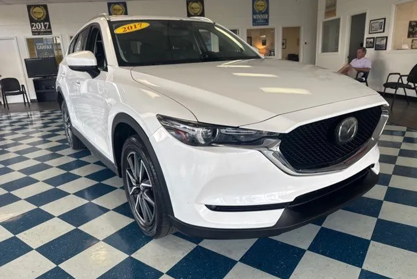 2017 Mazda CX-5 Grand Touring Sport photo 1