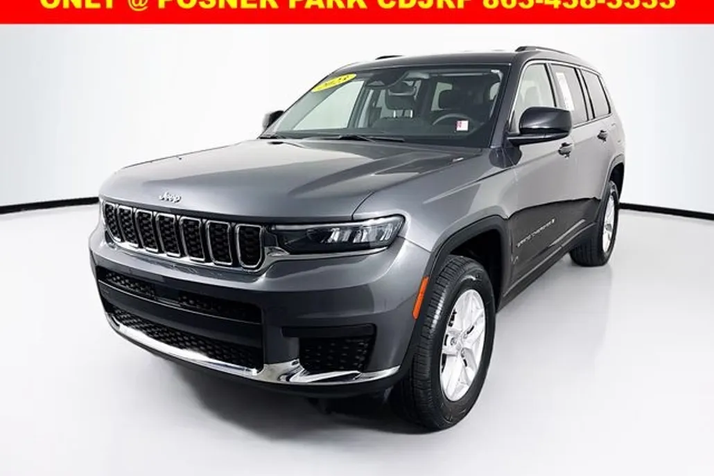 2023 Jeep Grand Cherokee Laredo photo 1