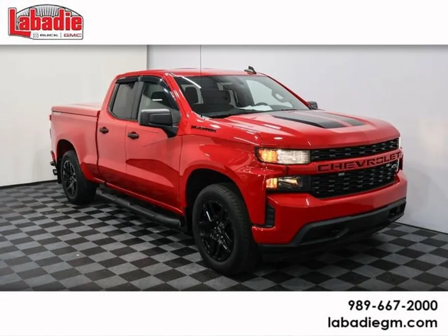 2020 Chevrolet Silverado 1500 Custom photo 1