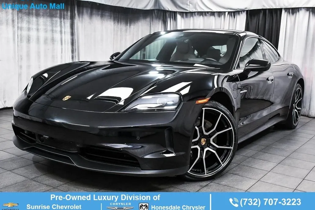 2025 Porsche Taycan Base photo 1