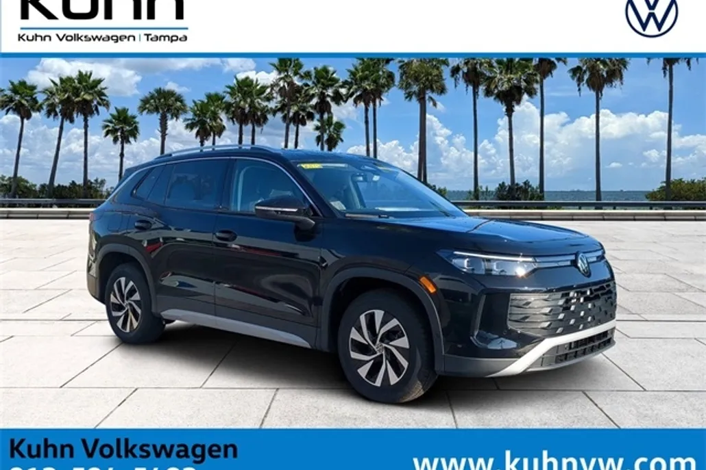 2025 Volkswagen Tiguan S photo 1