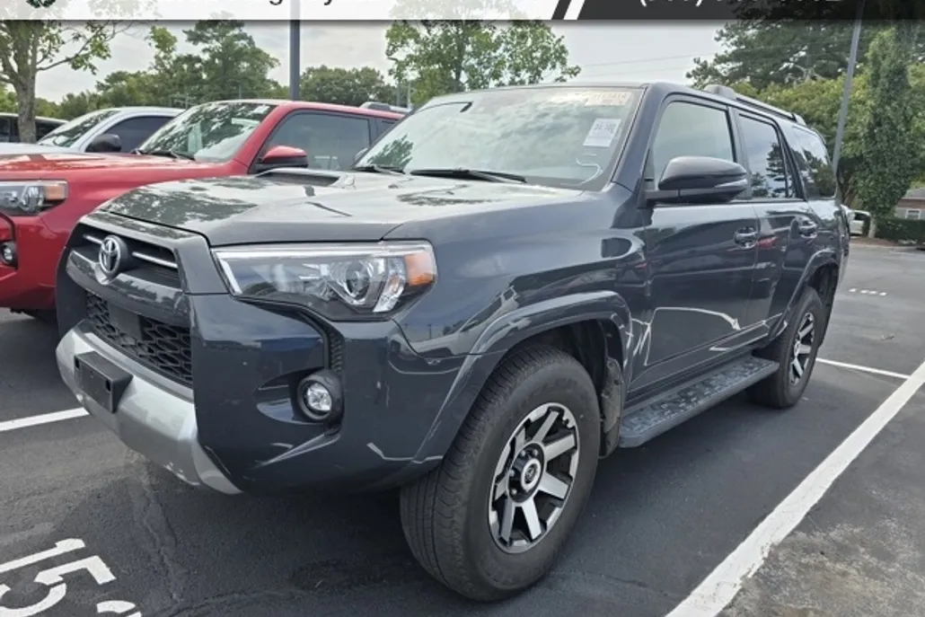 2024 Toyota 4Runner TRD Off-Road Premium photo 1