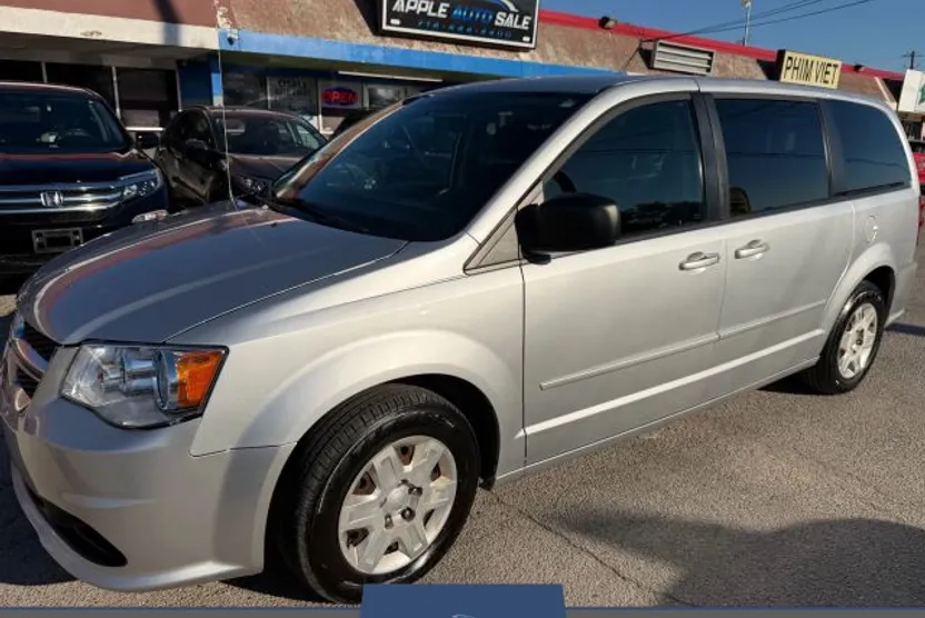 2011 Dodge Grand Caravan Express photo 1