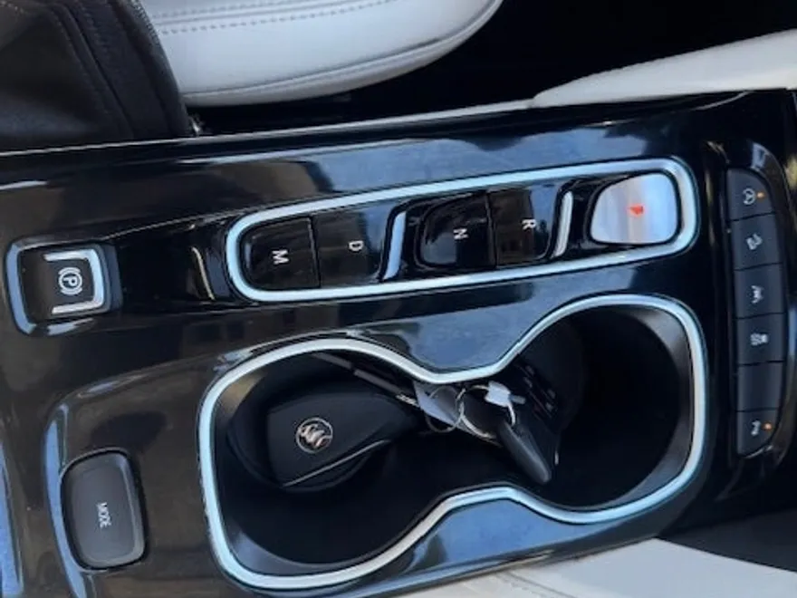 2021 Buick Envision Essence photo 15