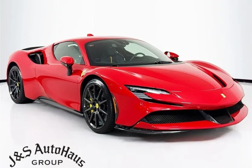 2023 Ferrari SF90 Stradale Base photo 1
