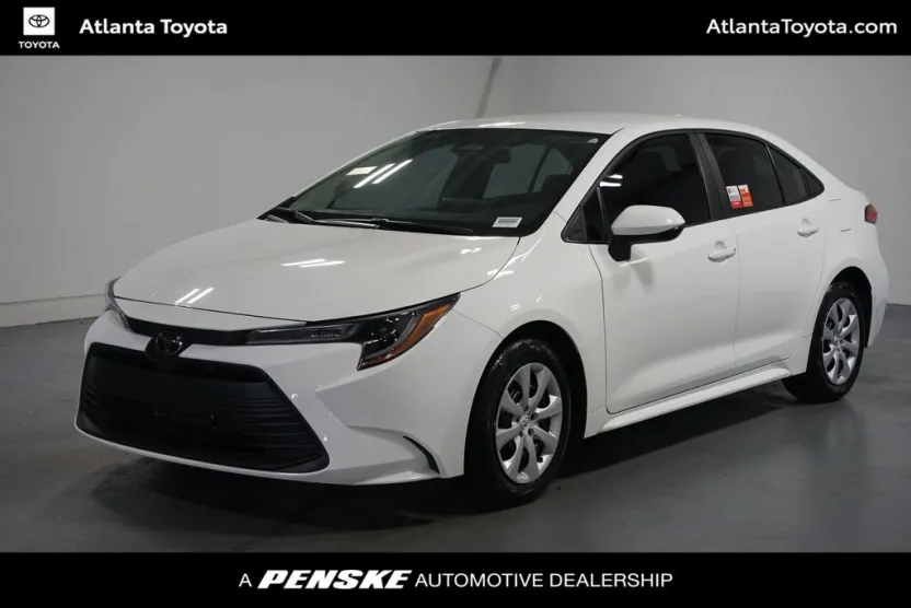 2024 Toyota Corolla LE photo 1