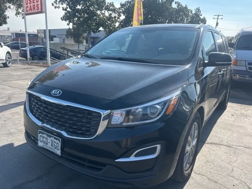 2021 Kia Sedona EX photo 1