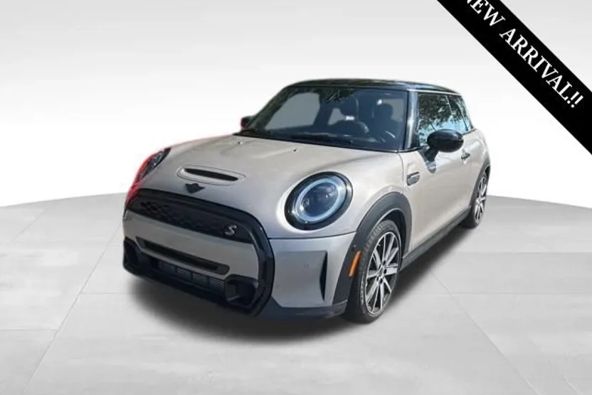 2023 Mini Cooper S Iconic photo 1