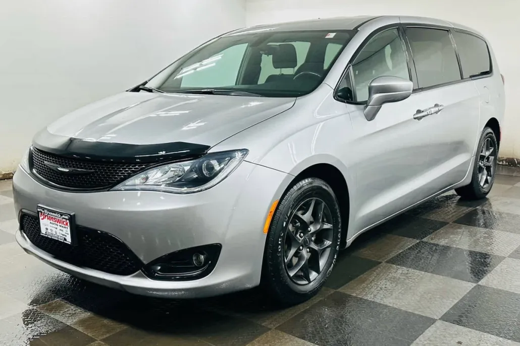 2018 Chrysler Pacifica Touring Plus photo 1