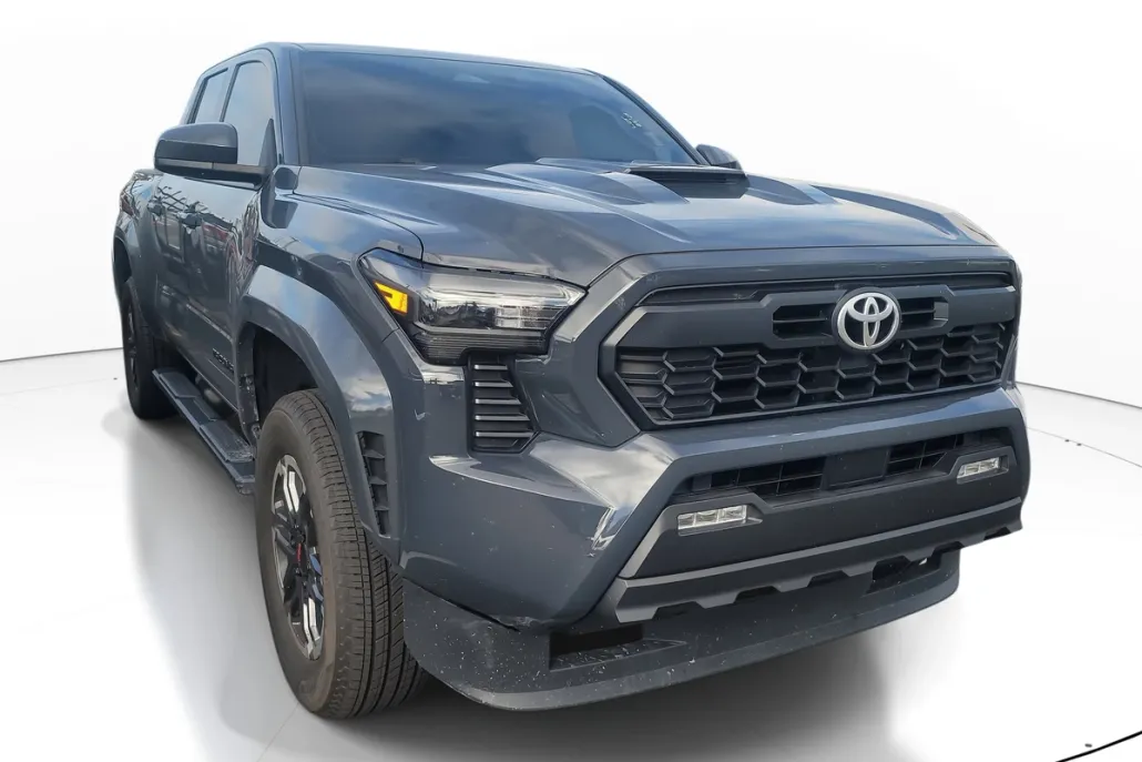 2024 Toyota Tacoma TRD Sport photo 1