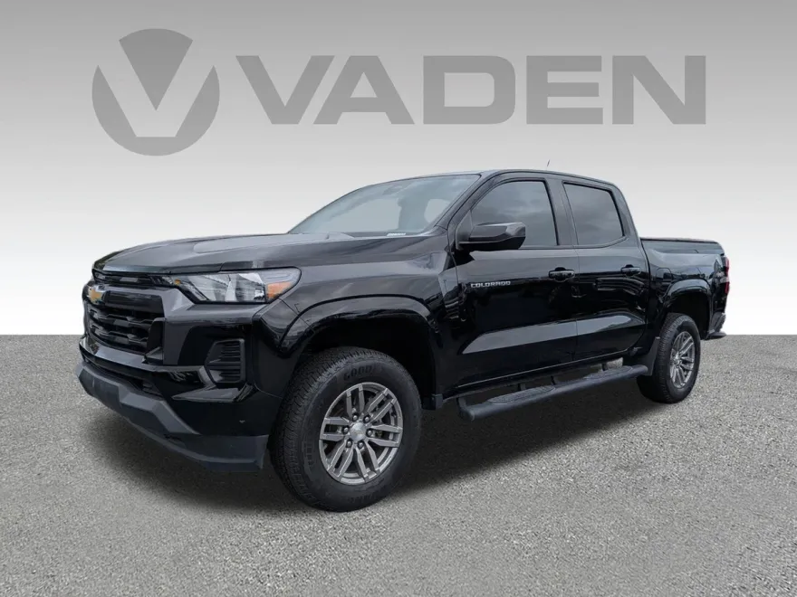 2023 Chevrolet Colorado LT photo 1