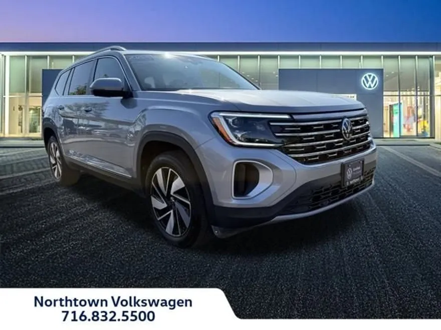 2025 Volkswagen Atlas SEL photo 1