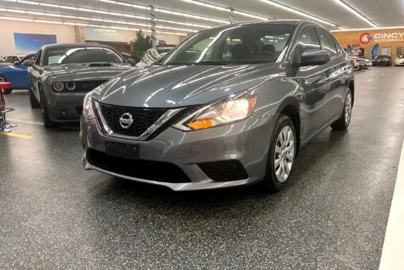 2017 Nissan Sentra S photo 1