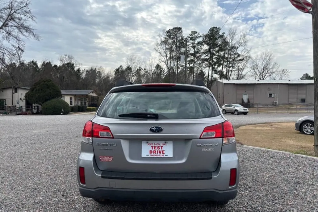 2011 Subaru Outback 2.5i photo 1