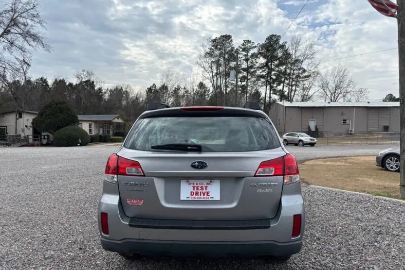 2011 Subaru Outback 2.5i photo 1