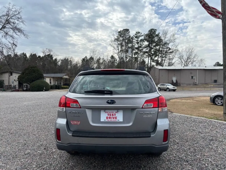 2011 Subaru Outback 2.5i photo 1