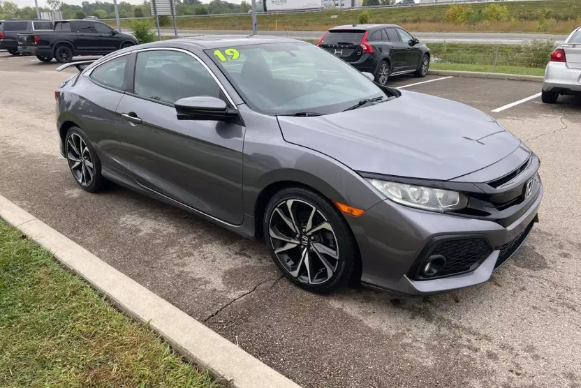 2019 Honda Civic Si photo 1