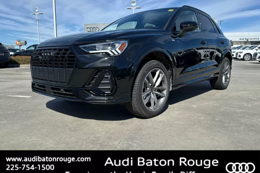 2025 Audi Q3 45 TFSI S line Premium photo 1