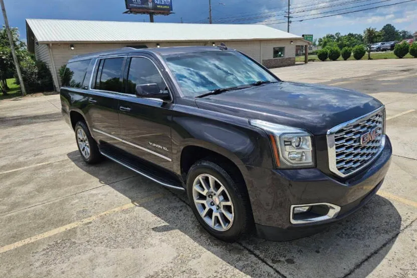 2018 Gmc Yukon XL SLT photo 1