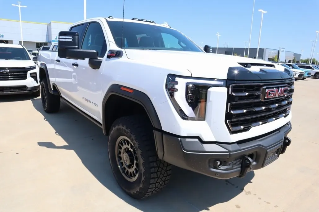 2025 Gmc Sierra HD AT4X photo 1