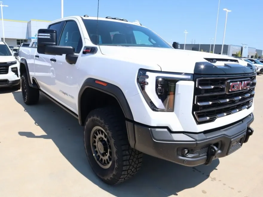 2025 Gmc Sierra HD AT4X photo 1