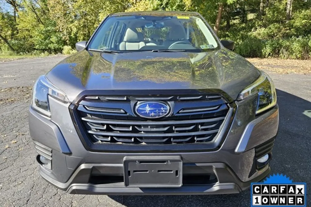 2022 Subaru Forester Base photo 1