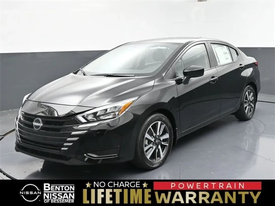 2025 Nissan Versa SV photo 1