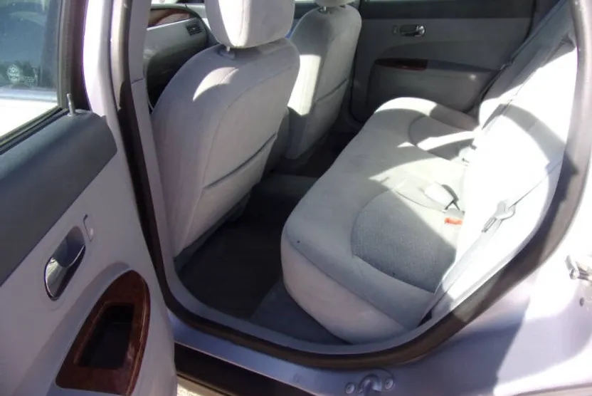 2005 Buick LaCrosse CX photo 1