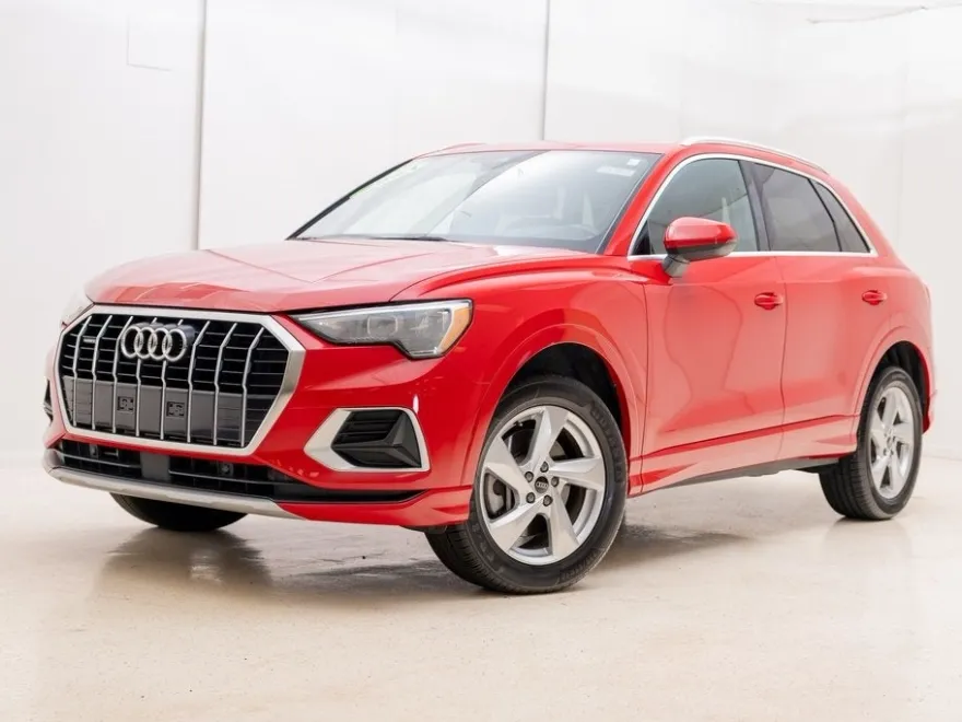2021 Audi Q3 Premium photo 1