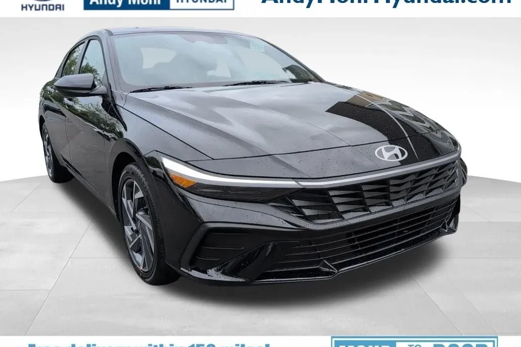 2025 Hyundai Elantra SEL Sport photo 1