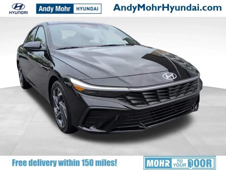 2025 Hyundai Elantra SEL Sport photo 1