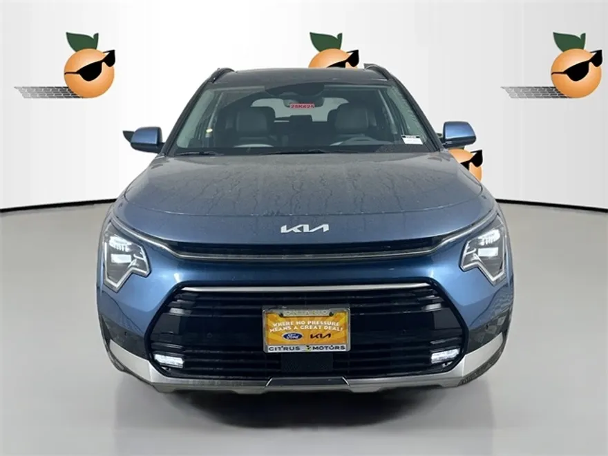 2025 Kia Niro SX Touring photo 1